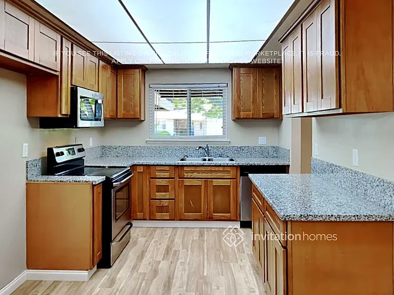 2826 Roxanne Ct — Photo 6