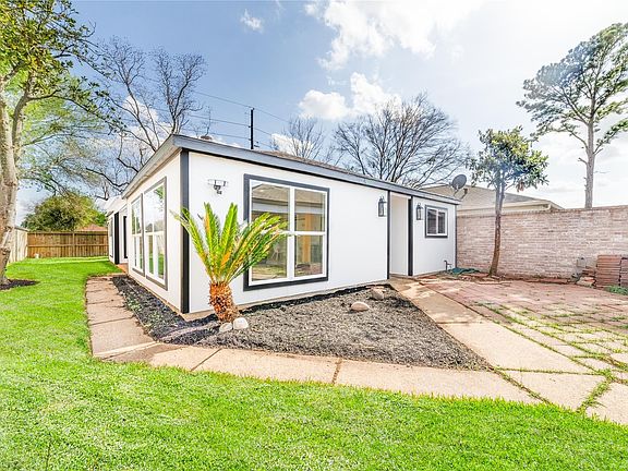 5th image of 16127 Ridgegreen Dr