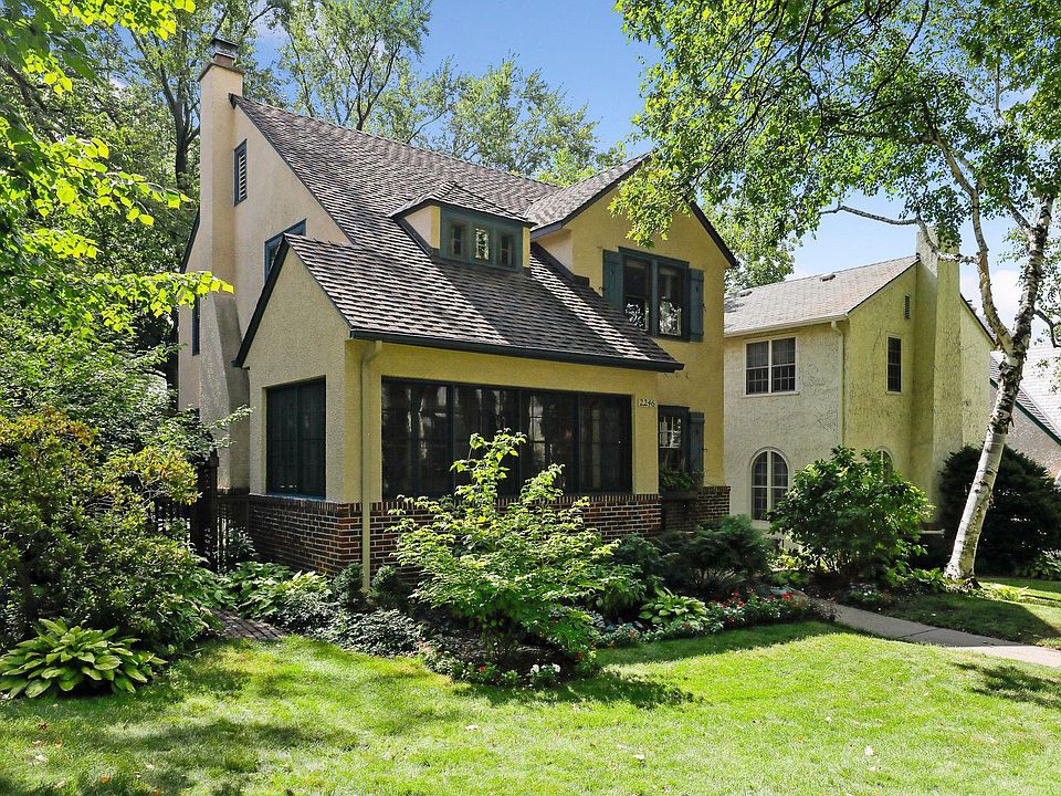1st image of 2246 Fairmount Ave