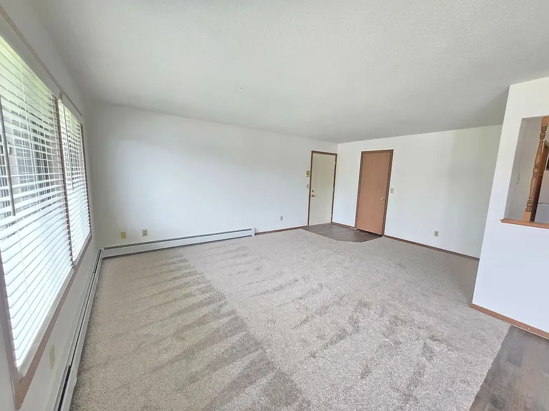 Pebble Creek Apartments — Photo 21