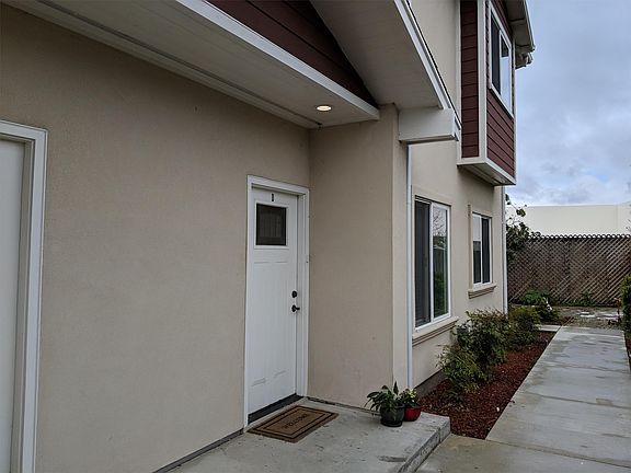 2nd image of 21709 Meekland Ave #D