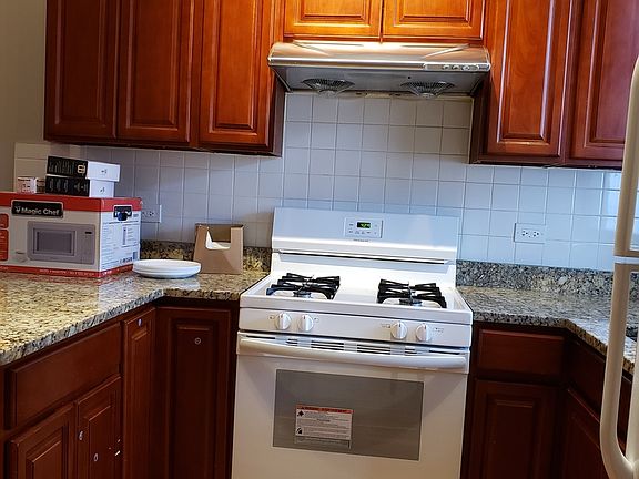 3rd image of 2920 S Union Ave #1R