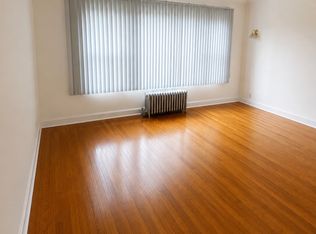 1843 W 76th St #2, Chicago, IL 60620