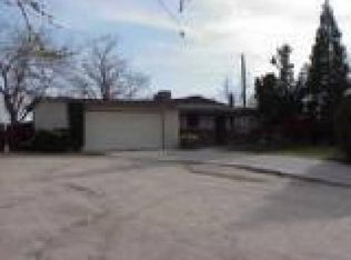 16295 Cabrillo Dr, Victorville, CA 92395