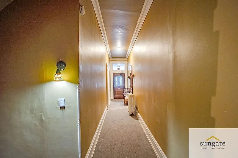 1 bed, 1.0 bath, 450 sqft, $1,000 — Photo 3