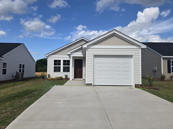 138 Cloverfield Ln, Spartanburg, SC 29303