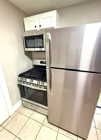 121 N Broadway St #1 — Photo 5