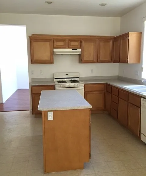 6010 Villa Lante Ave #0 — Photo 2