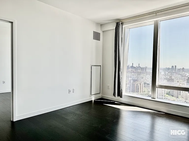 252 South St #33H — Photo 4