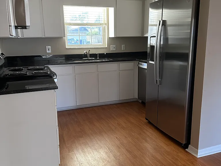 25306 SW 16th Ave — Photo 6