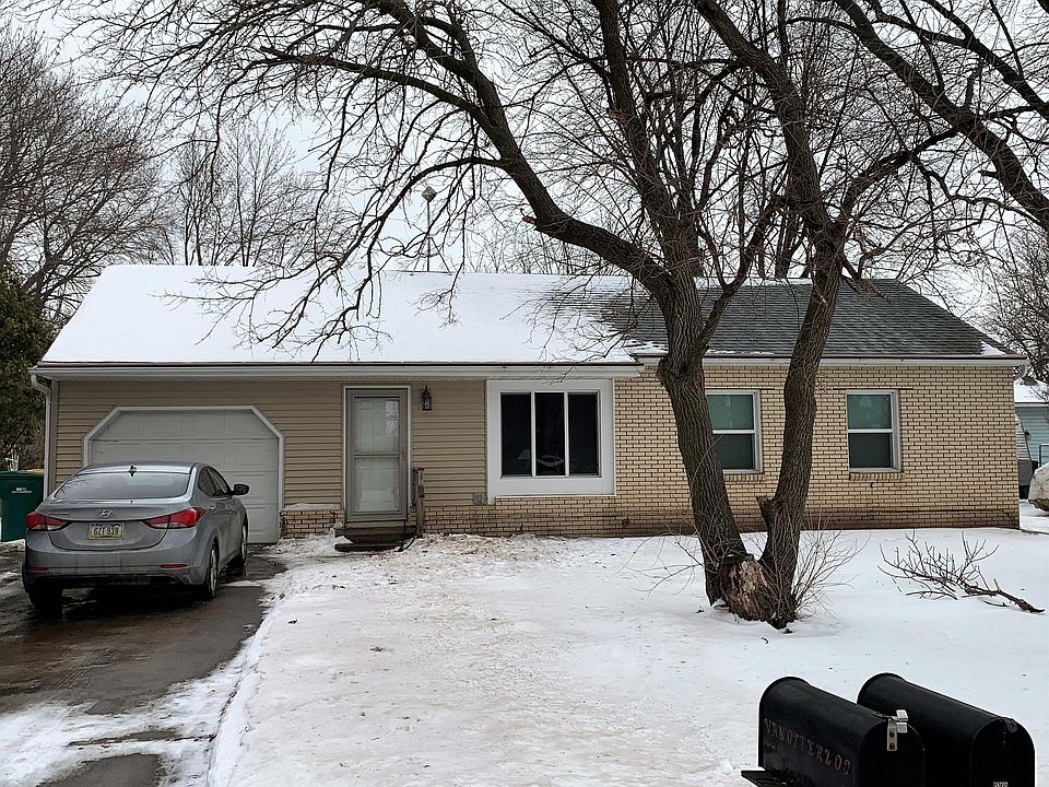 1st image of 17 Clover Ln