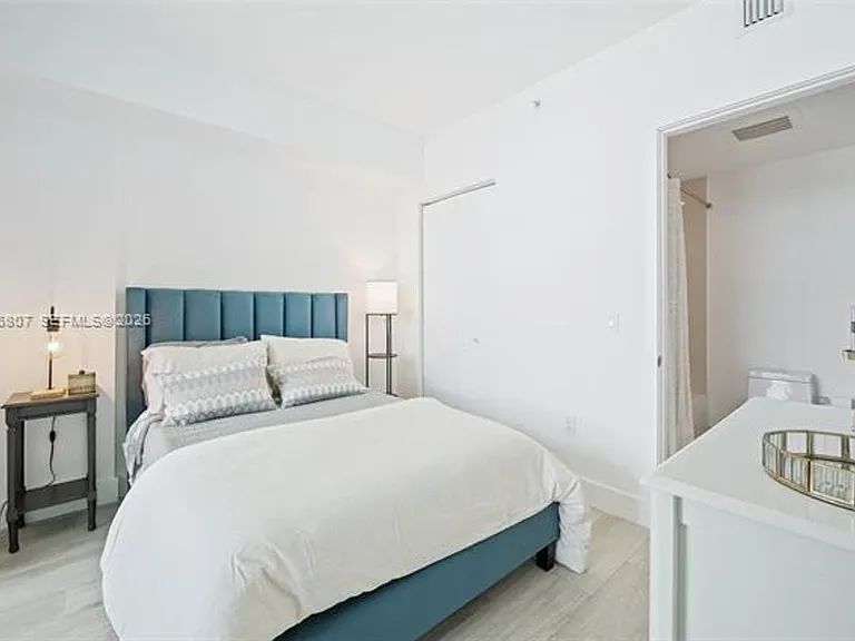 121 NE 34th St #2314 — Photo 22