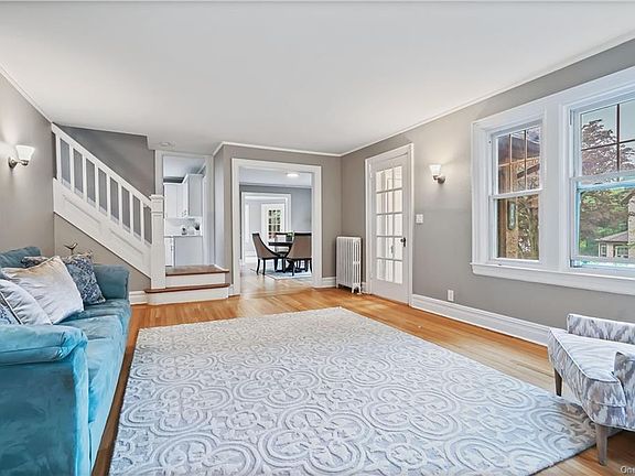 4th image of 104 Harvard Dr