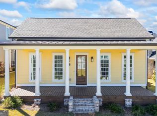 929 Hilltop Park Ct, Dacula, GA 30019