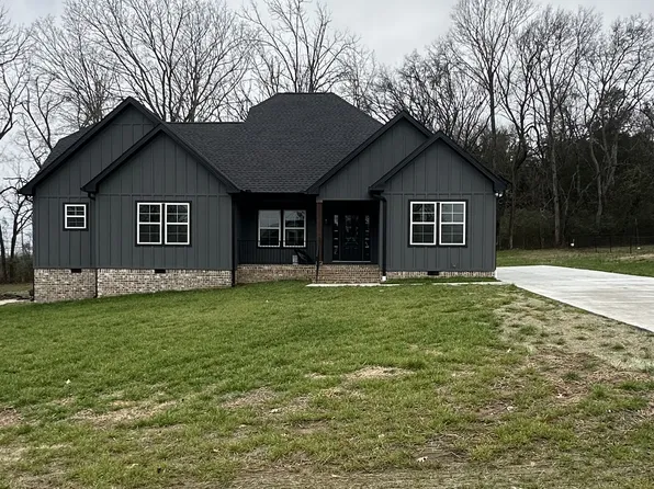 85 Mockingbird Ln, Hartsville, TN 37074