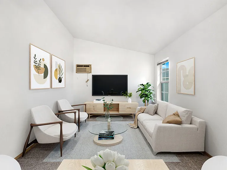 South Valley Four-Plex — Photo 3