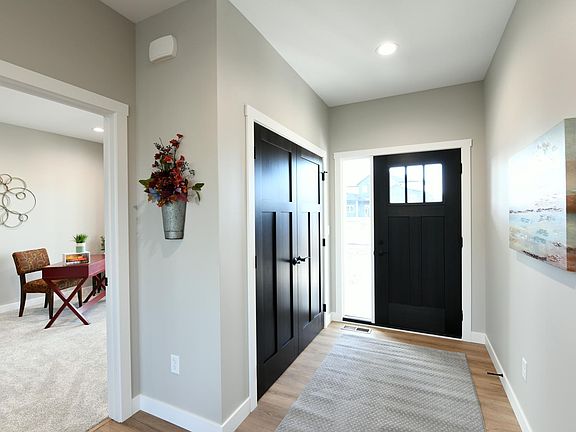 2nd image of 3155 Archer Pl S