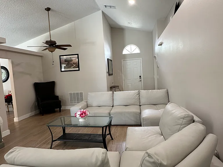 153 Laurel Ridge Pass — Photo 2