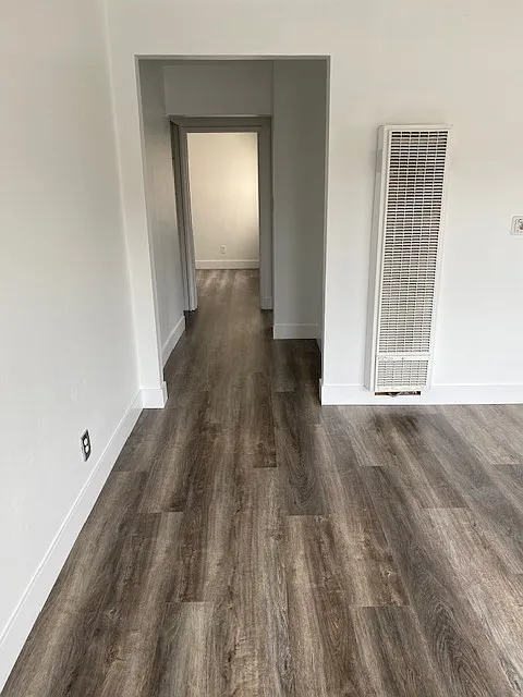 9226 Elizabeth Ave — Photo 2