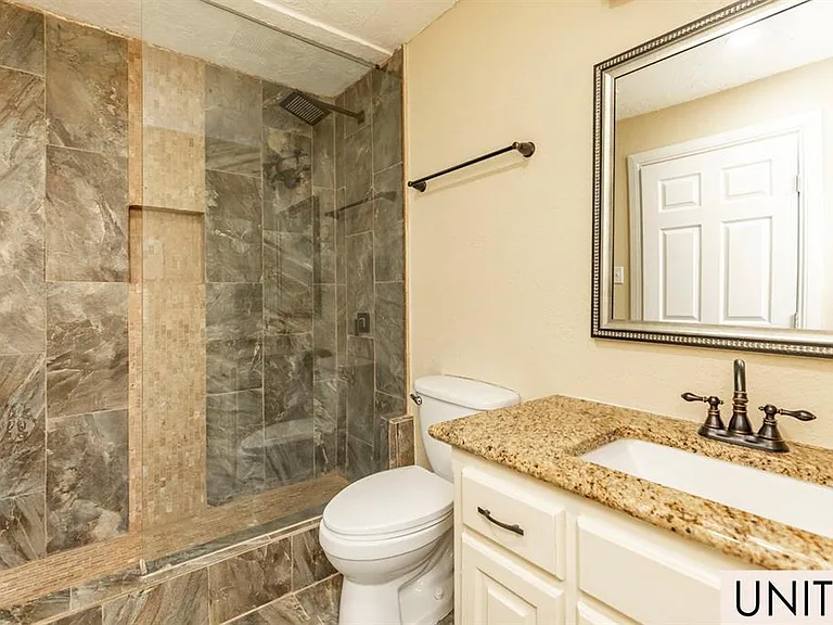 1835 Irving St #2 — Photo 3