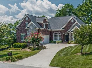 1366 Verdict Ridge Dr, Denver, NC 28037