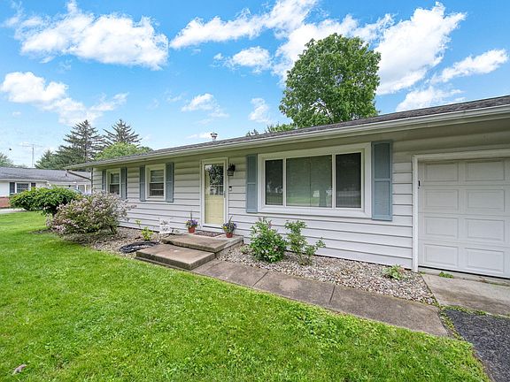 3rd image of 2837 Elmwood Dr