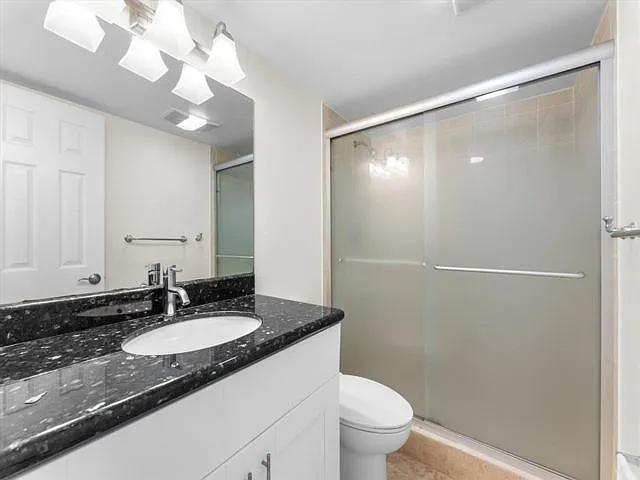 4240 Oaks Ter — Photo 10