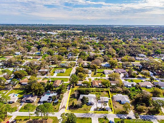 4th image of 3205 Queen Palm Dr