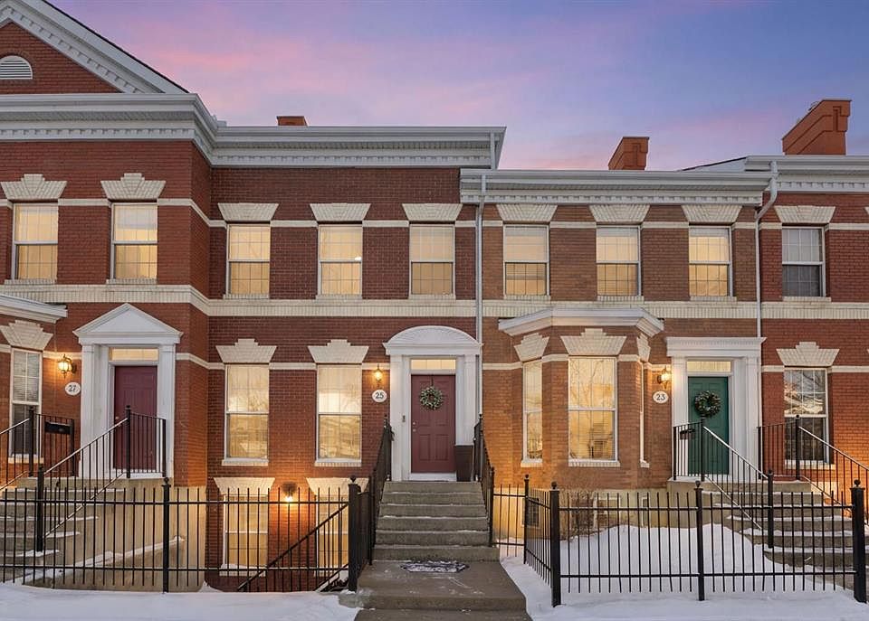 1st image of 25 N Promenade Way SE