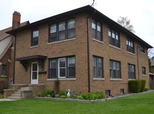 1401 N Jackson St, Waukegan, IL 60085