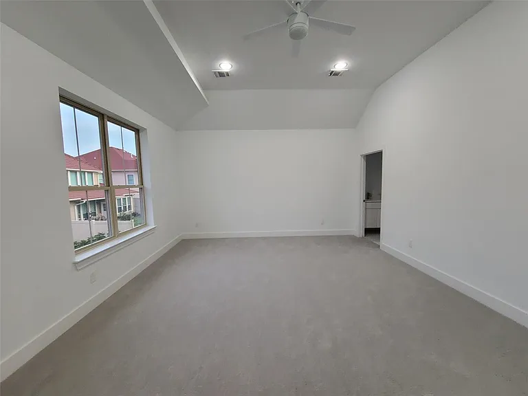 2812 Almanzor Ave — Photo 19