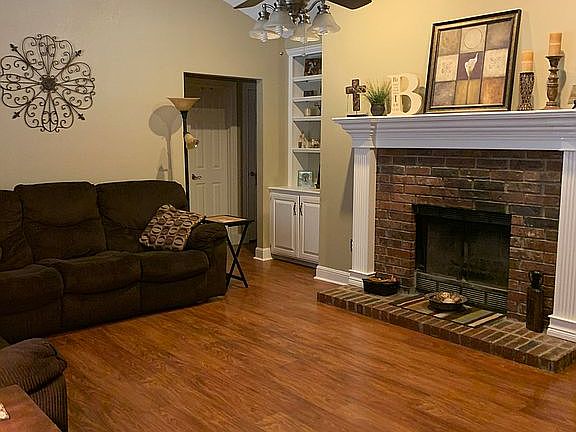 2nd image of 3902 W Beechwood Dr