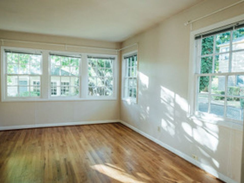 1st image of 4021 SE Belmont St #1B-1Ba-700Sqft