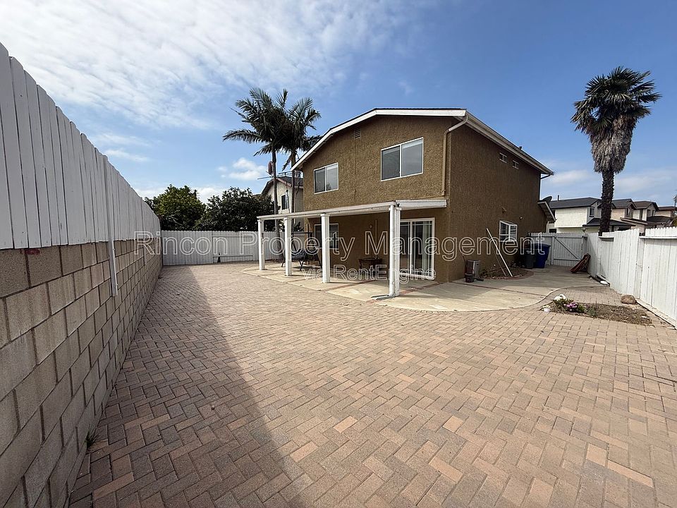 1st image of 1540 Pyramid Ave