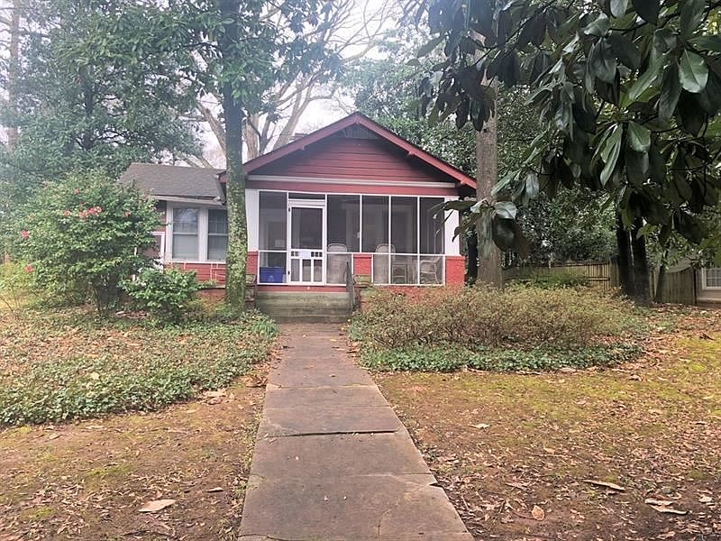 1st image of 3102 Lee St SE