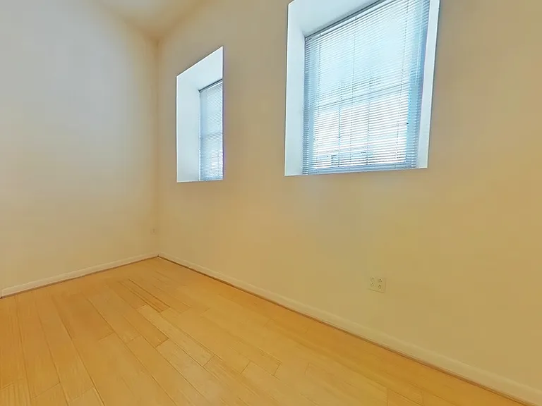 1101 W Marshall St #217 — Photo 2