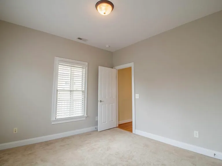332 Highland Point Dr — Photo 26
