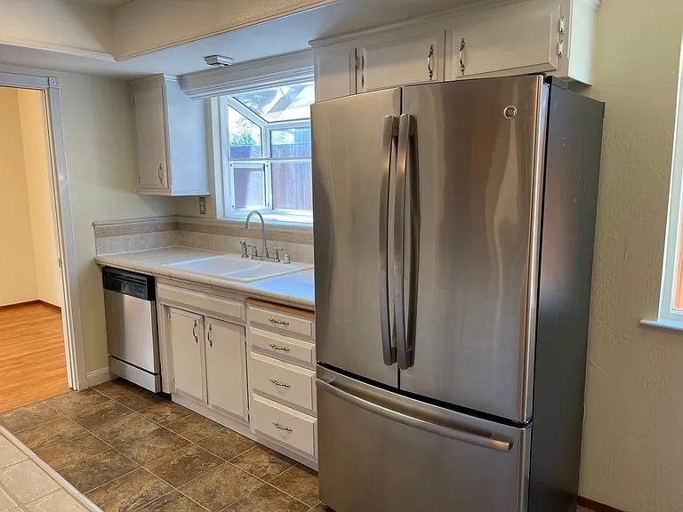 1428 Roselli Dr — Photo 2