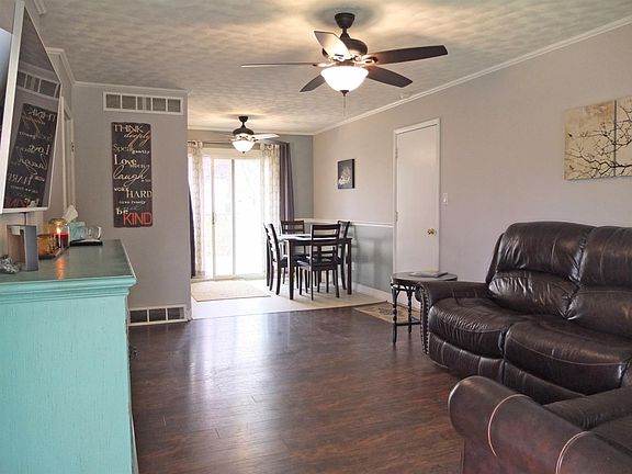4th image of 640 Granville Pl