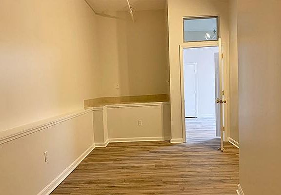 4th image of 286 Derby St #282-9