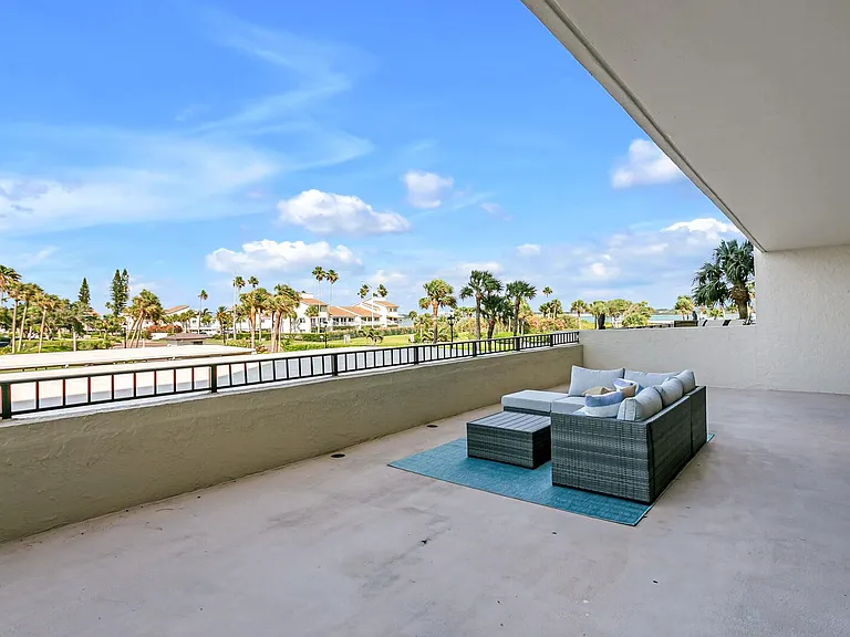 1480 Gulf Blvd #108 — Photo 31