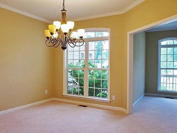 4th image of 705 Lily Glen Ln