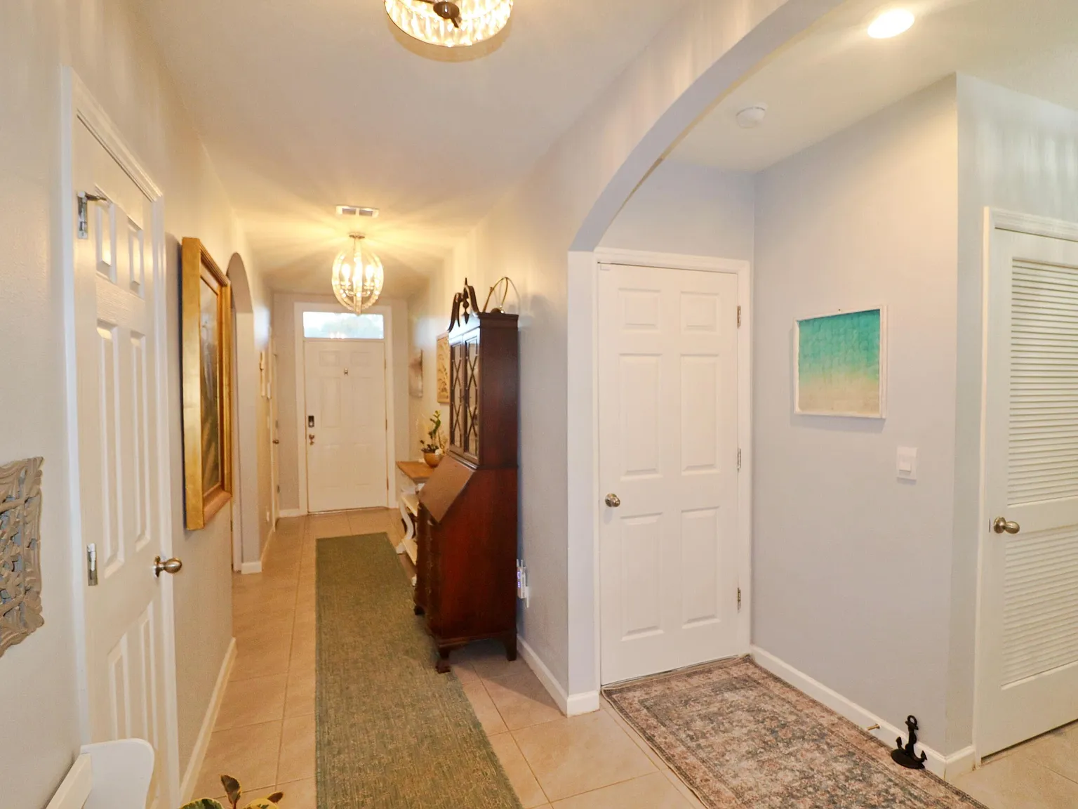 4 bed, 2.0 bath, 1827 sqft, $2,850 — Photo 2