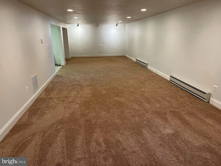 810 Wisteria Dr — Photo 29