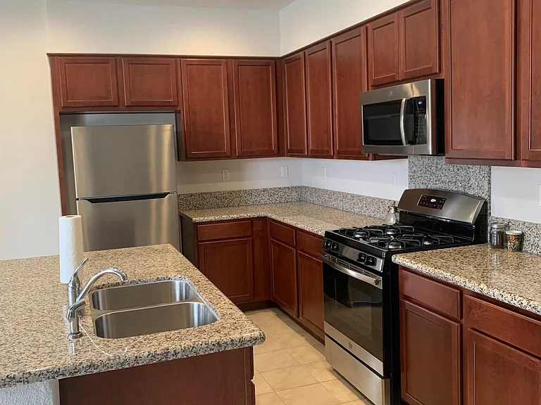 651 W Trevor Dr — Photo 10