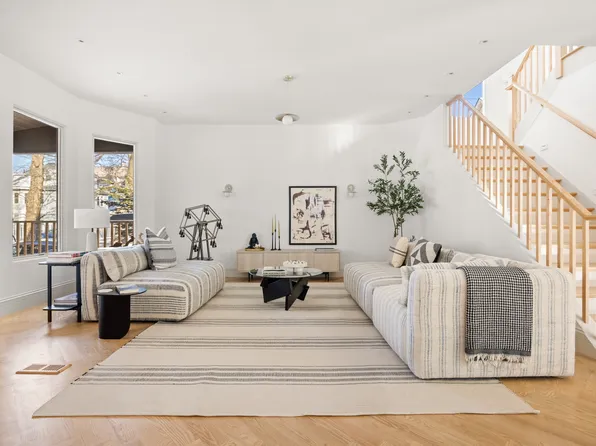 453 Stratford Road image 1 of 29