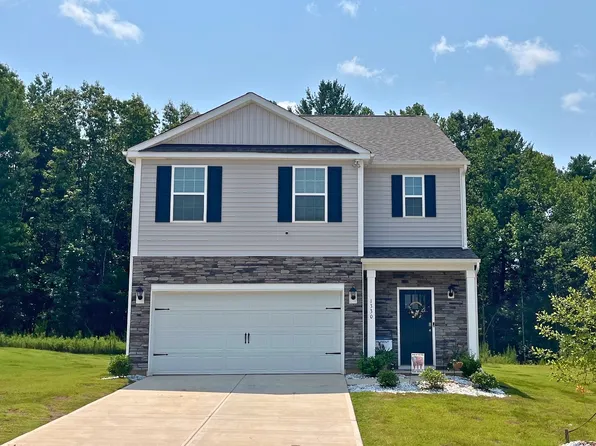 1330 37th Avenue Ln NE, Hickory, NC 28601