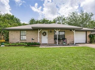 1826 Melinda Myrl Dr, Sanger, TX 76266