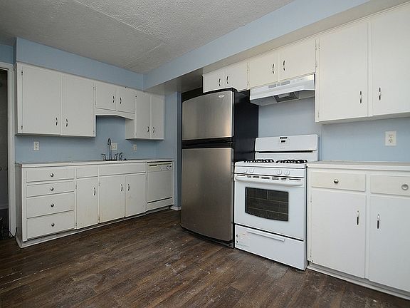 3rd image of 4726 N 61st St #D-2