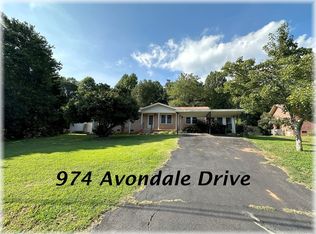 974 Avondale Dr, Seneca, SC 29672